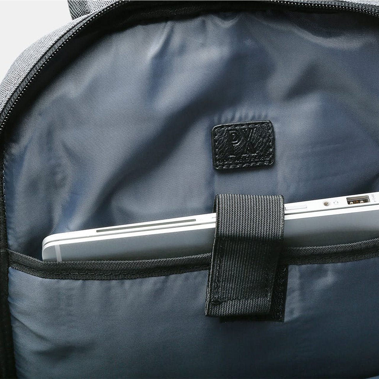 Hank Lightweight Backpack — Navy